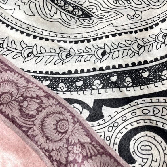 Ivy London Pink Geometrical Print Scarf - Picture 5 of 7